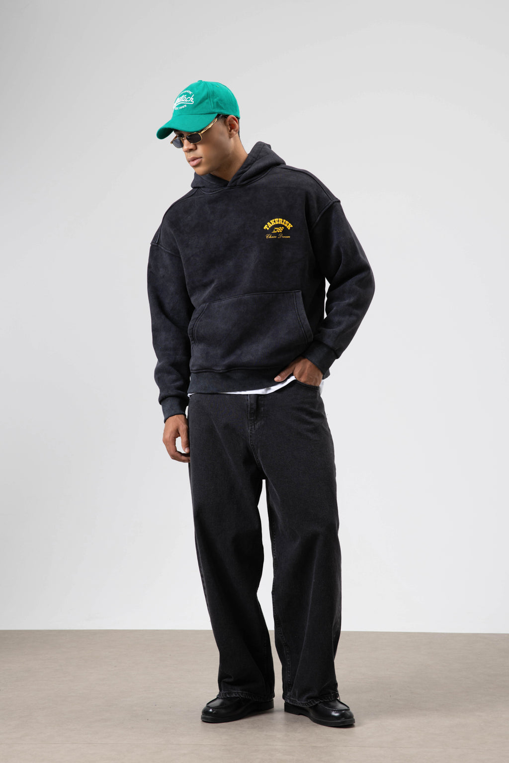 Oversize Yıkamalı Boxy Fit Kapüşonlu Sweatshirt Siyah