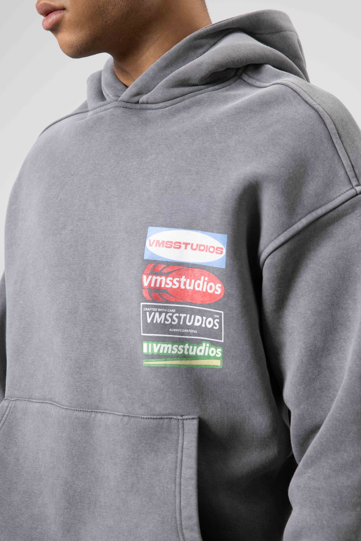 Oversize Yıkamalı Baskılı Kapüşonlu Sweatshirt Füme