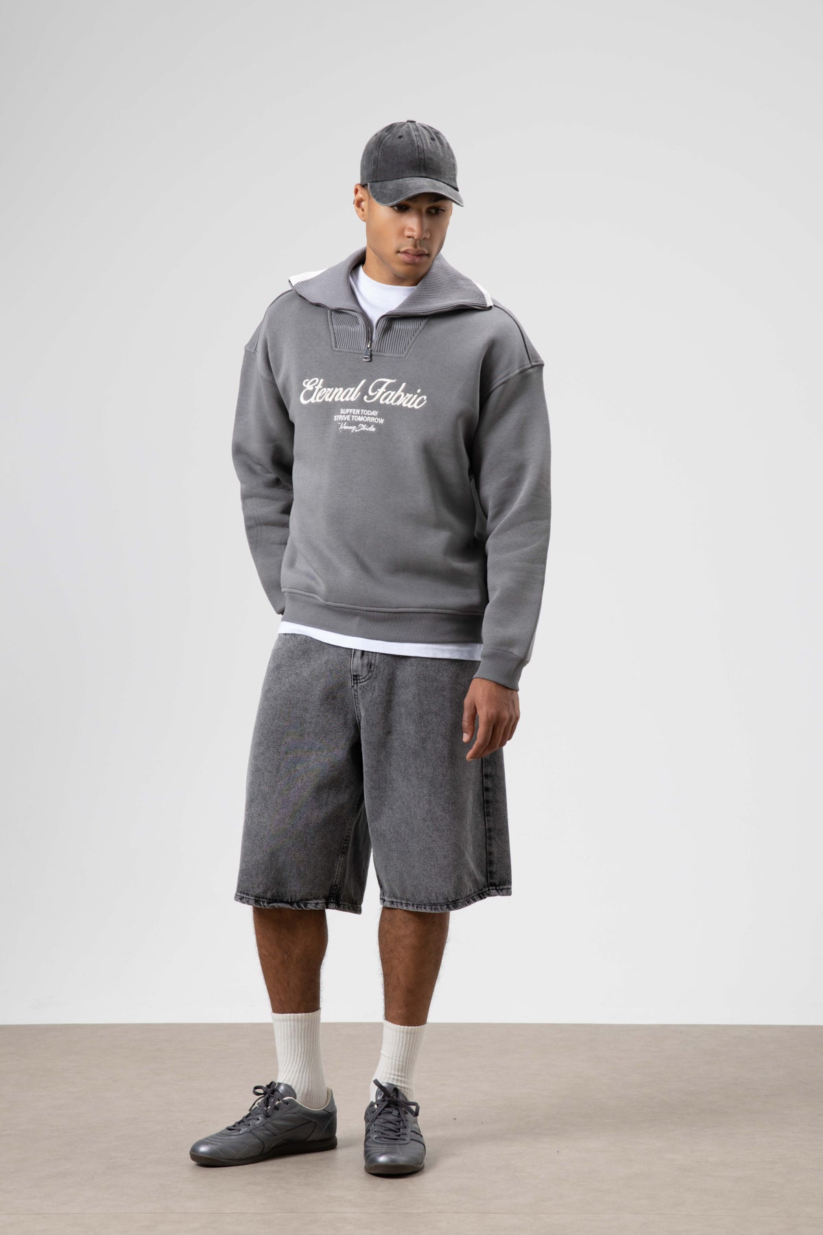 Oversize Fermuarlı Yaka Sweatshirt Füme