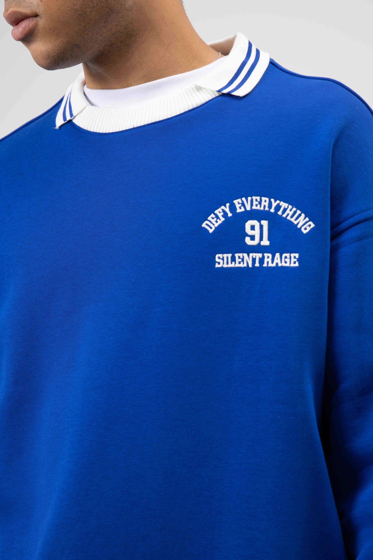 Oversize Yaka Nakış Detaylı Sweatshirt Saks