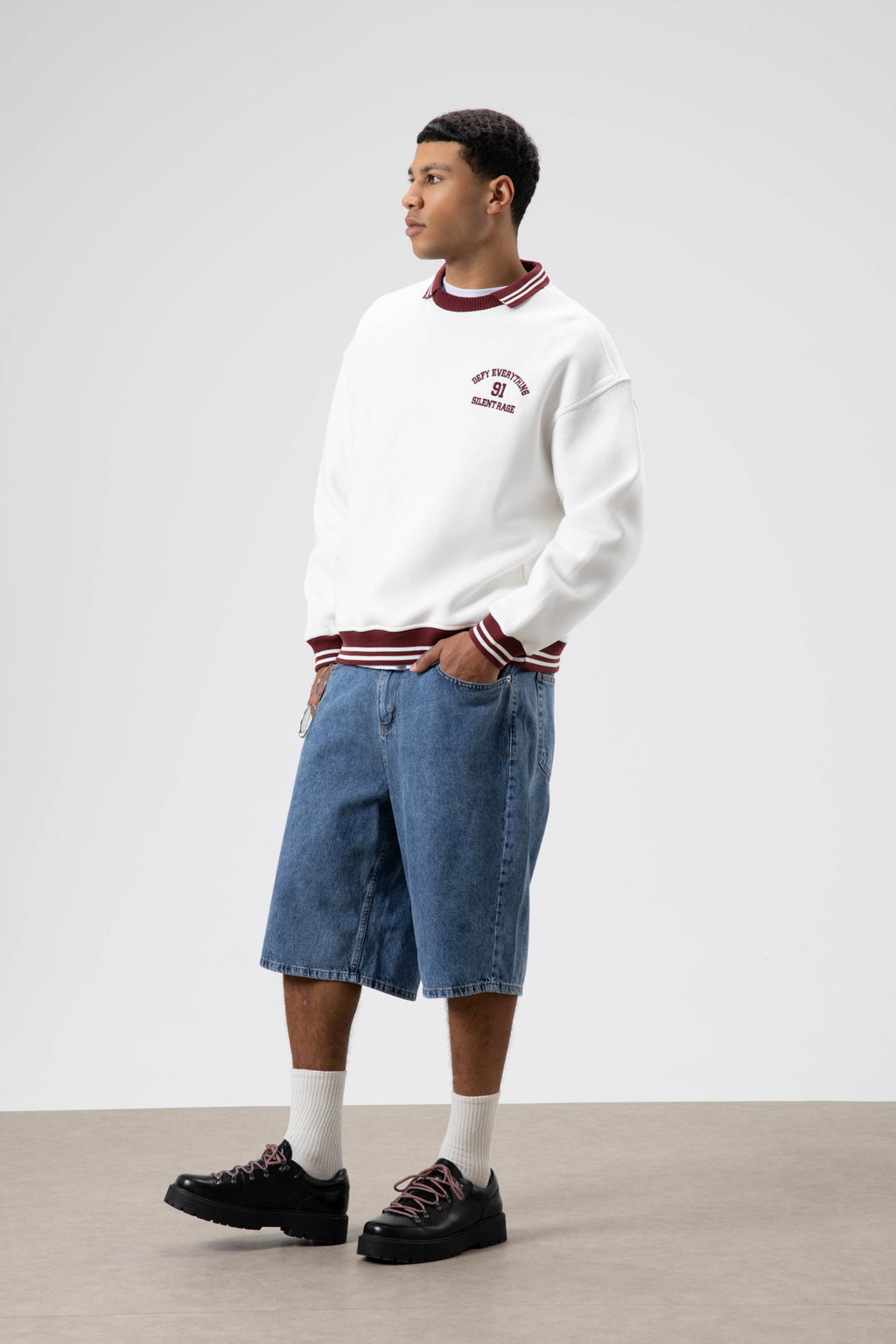 Oversize Yaka Nakış Detaylı Sweatshirt Ekru