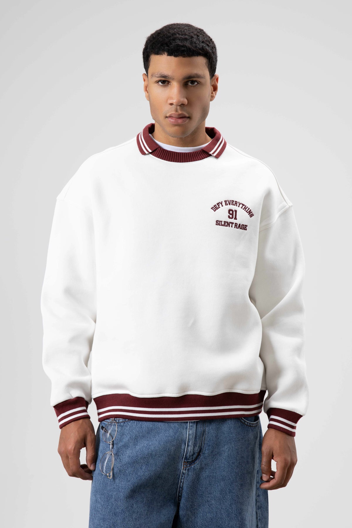 Oversize Yaka Nakış Detaylı Sweatshirt Ekru