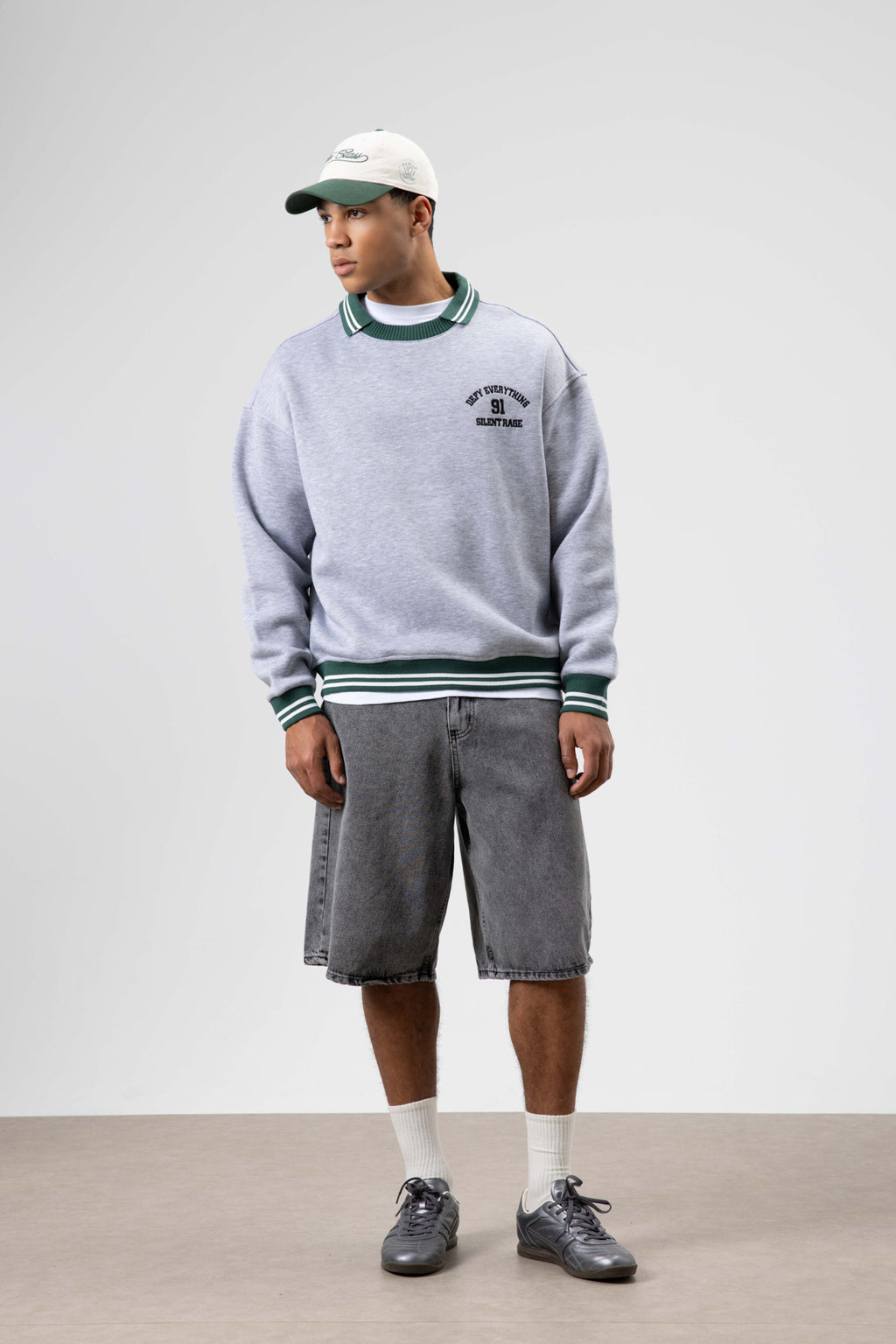 Oversize Yaka Nakış Detaylı Sweatshirt Gri Melanj