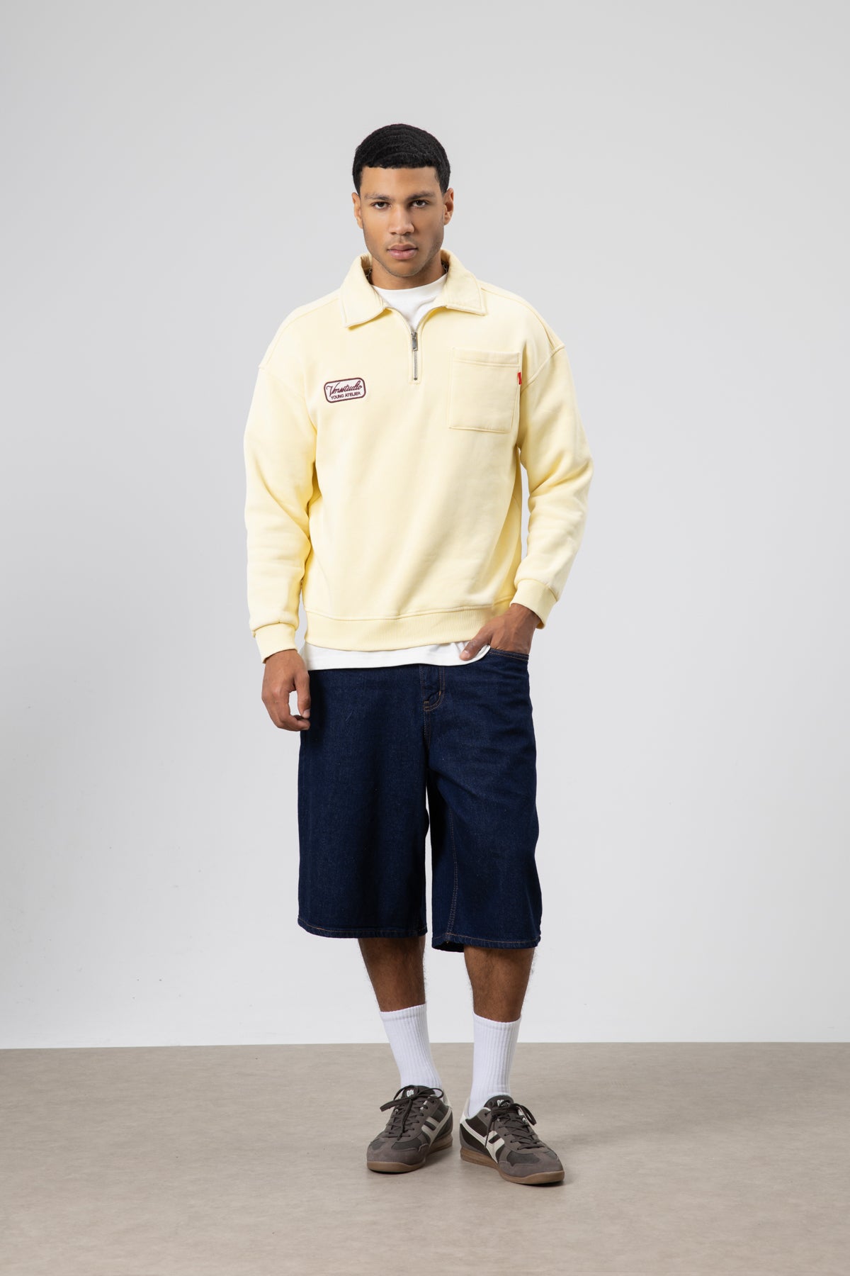Yaka Fermuarlı Oversize Baskılı Sweatshirt Sarı