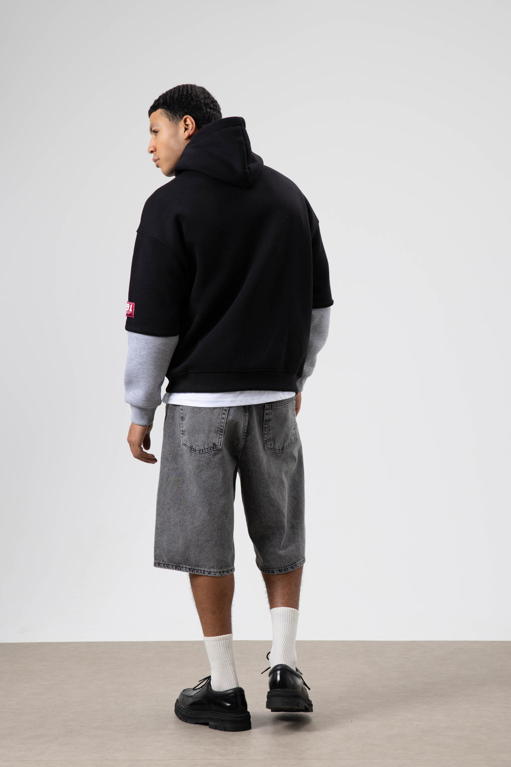 Oversize Baskılı Kapüşonlu Sweatshirt Siyah