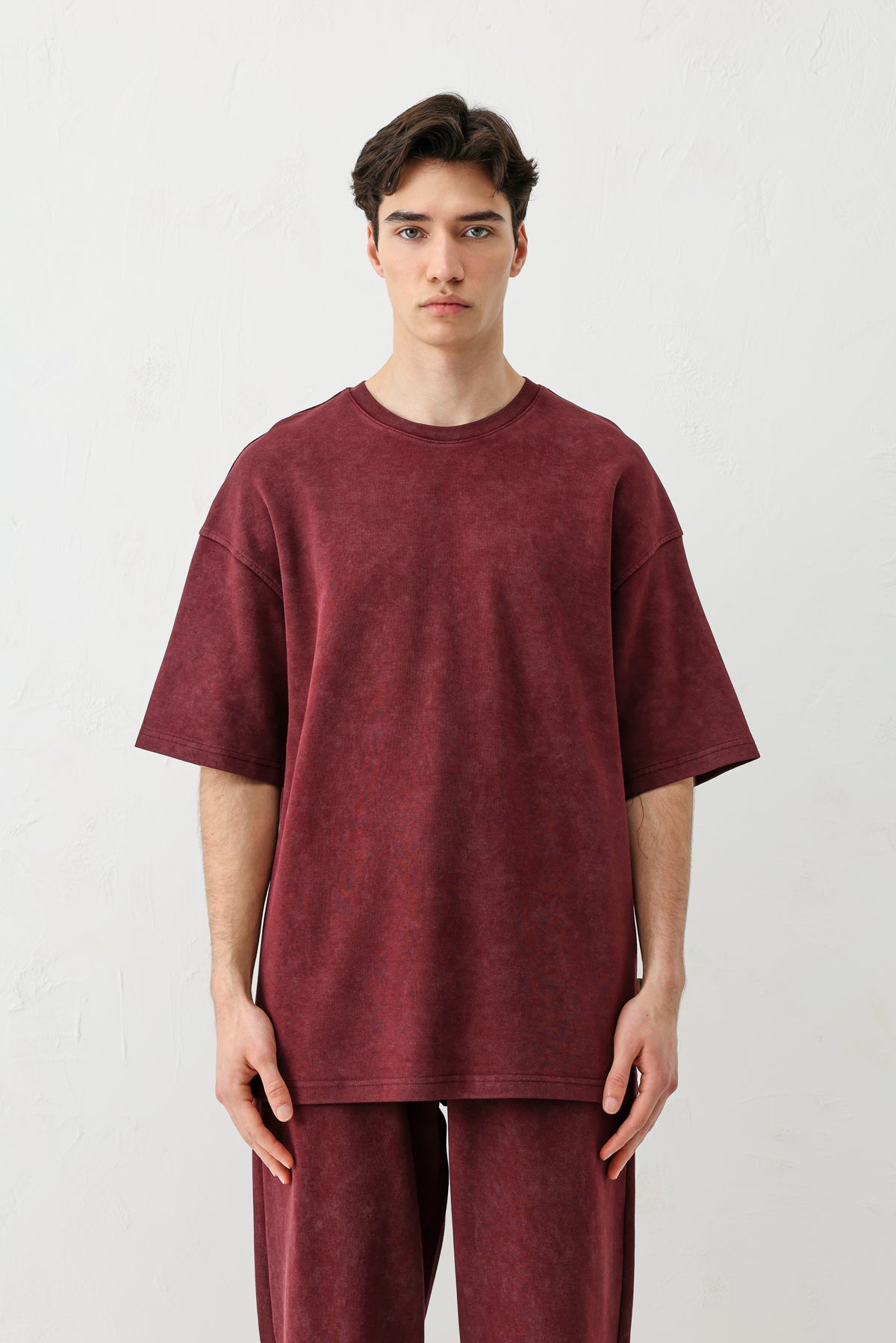 Kısa Kollu Yıkamalı Oversize Tişört Bordo