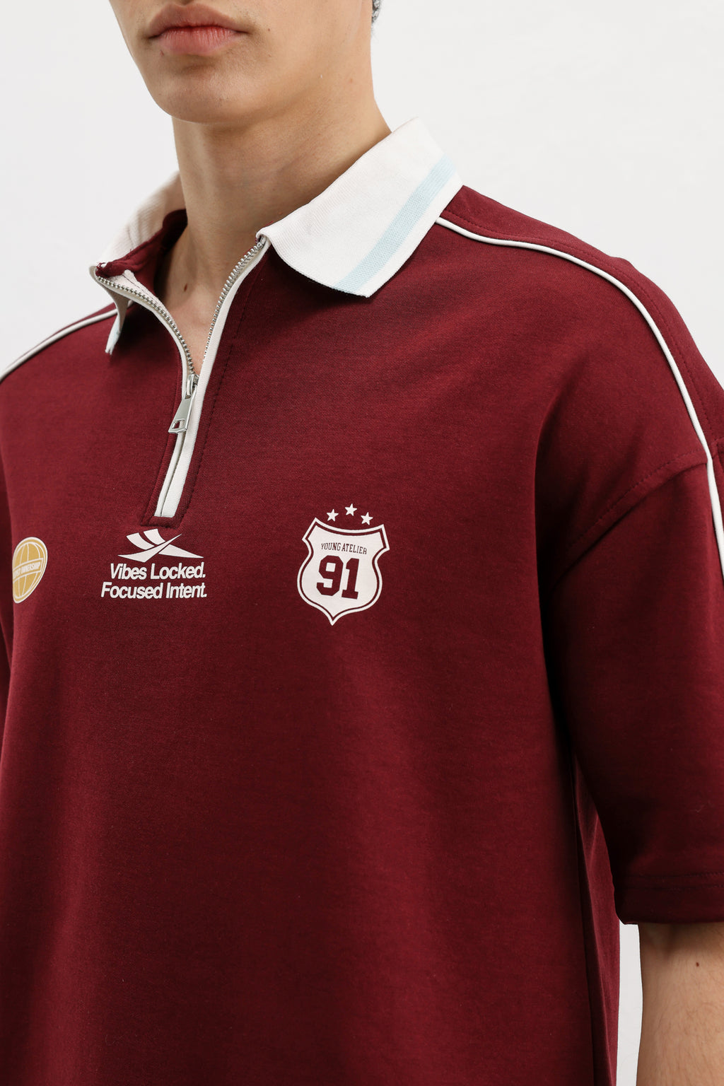 Fermuarlı Yaka Baskılı Oversize Tişört Bordo