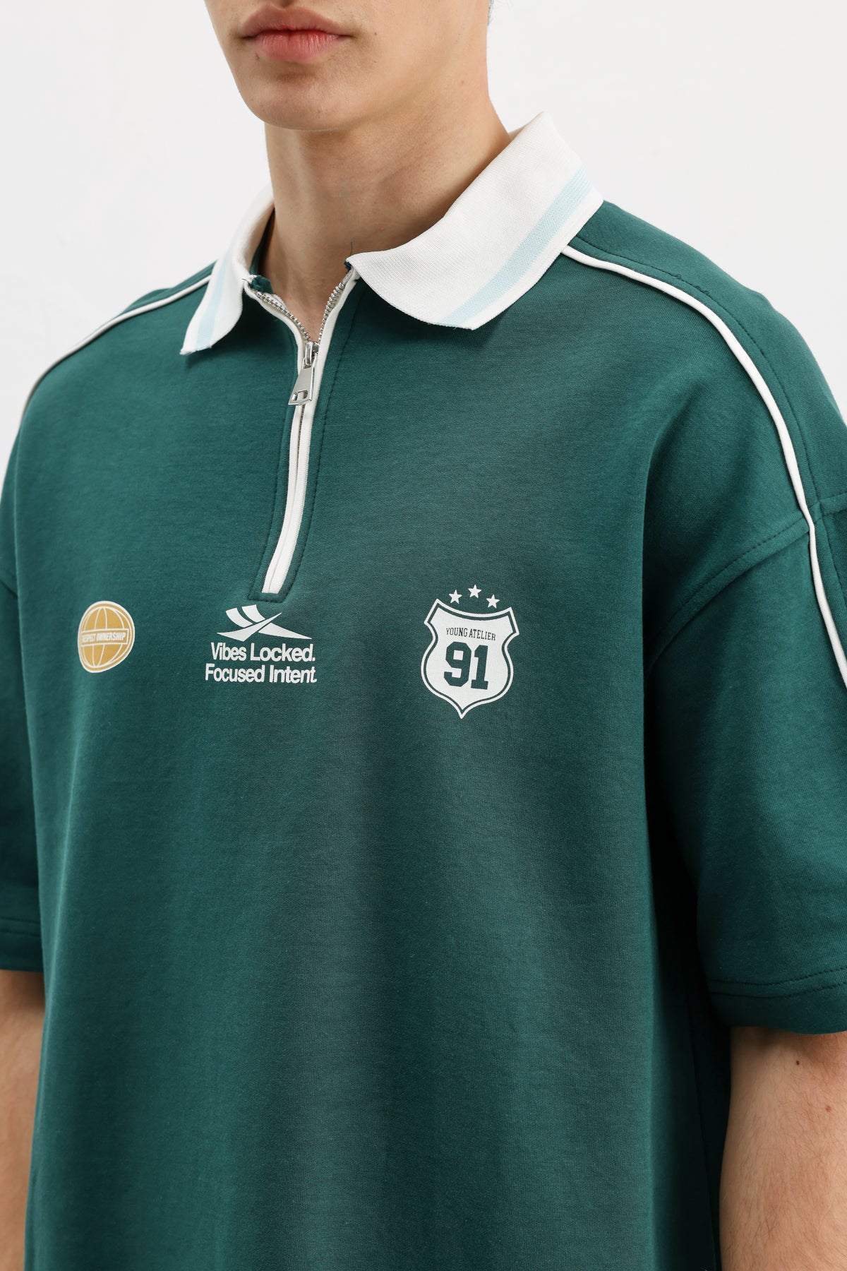 Fermuarlı Yaka Baskılı Oversize Tişört Nefti