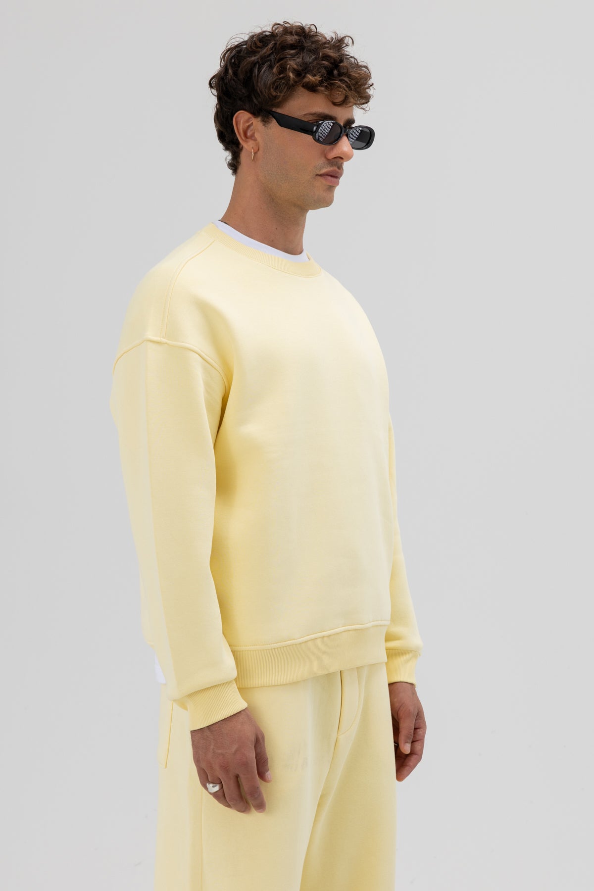 Basic Bisiklet Yaka Oversize Sweatshirt Sarı