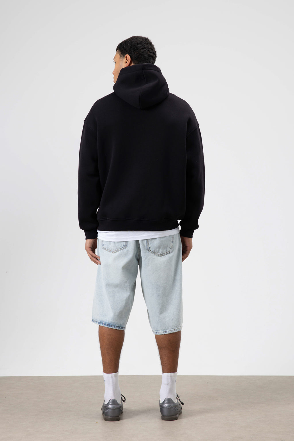 Oversize Fular Detaylı Kapüşonlu Sweatshirt Siyah
