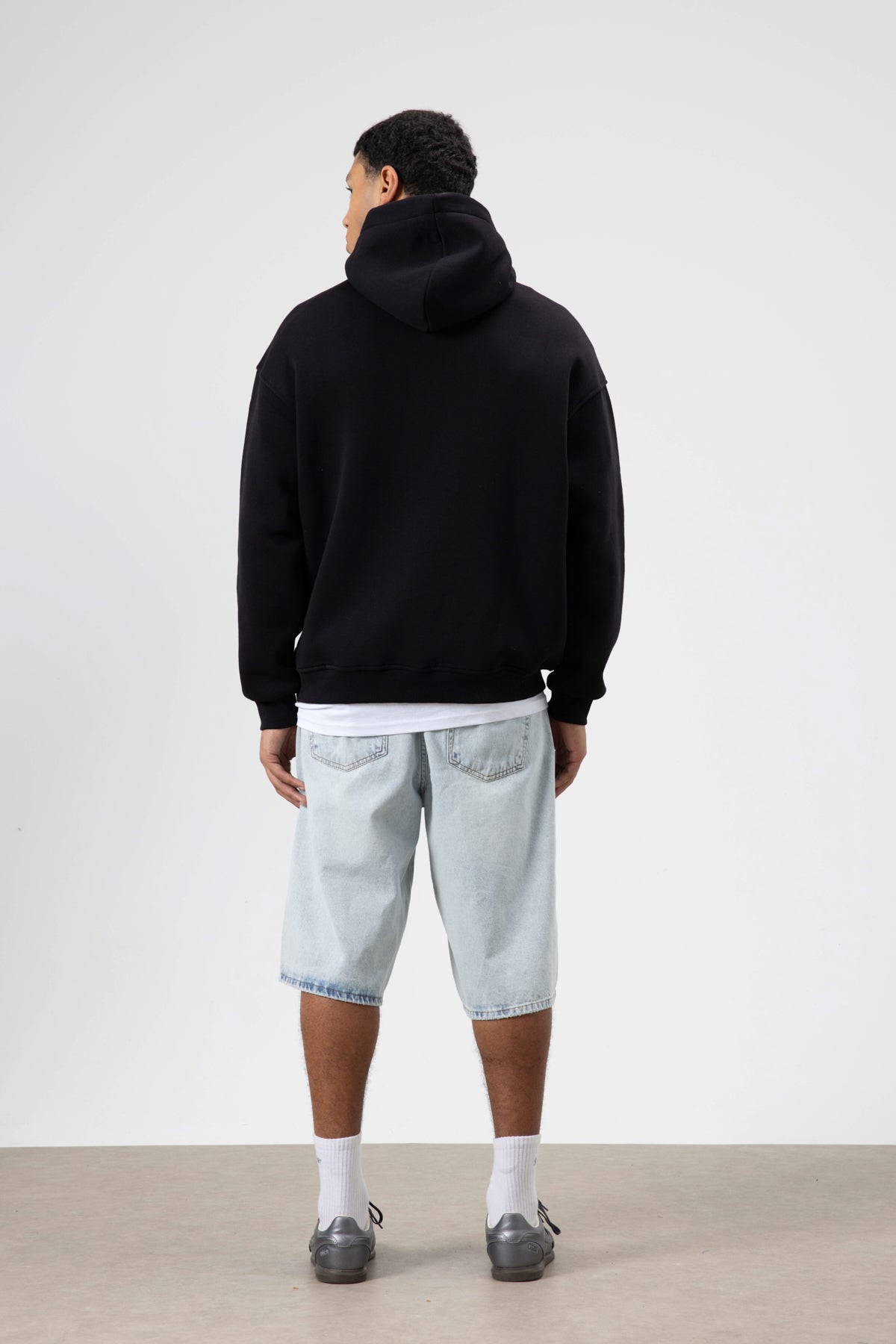 Oversize Fular Detaylı Kapüşonlu Sweatshirt Siyah