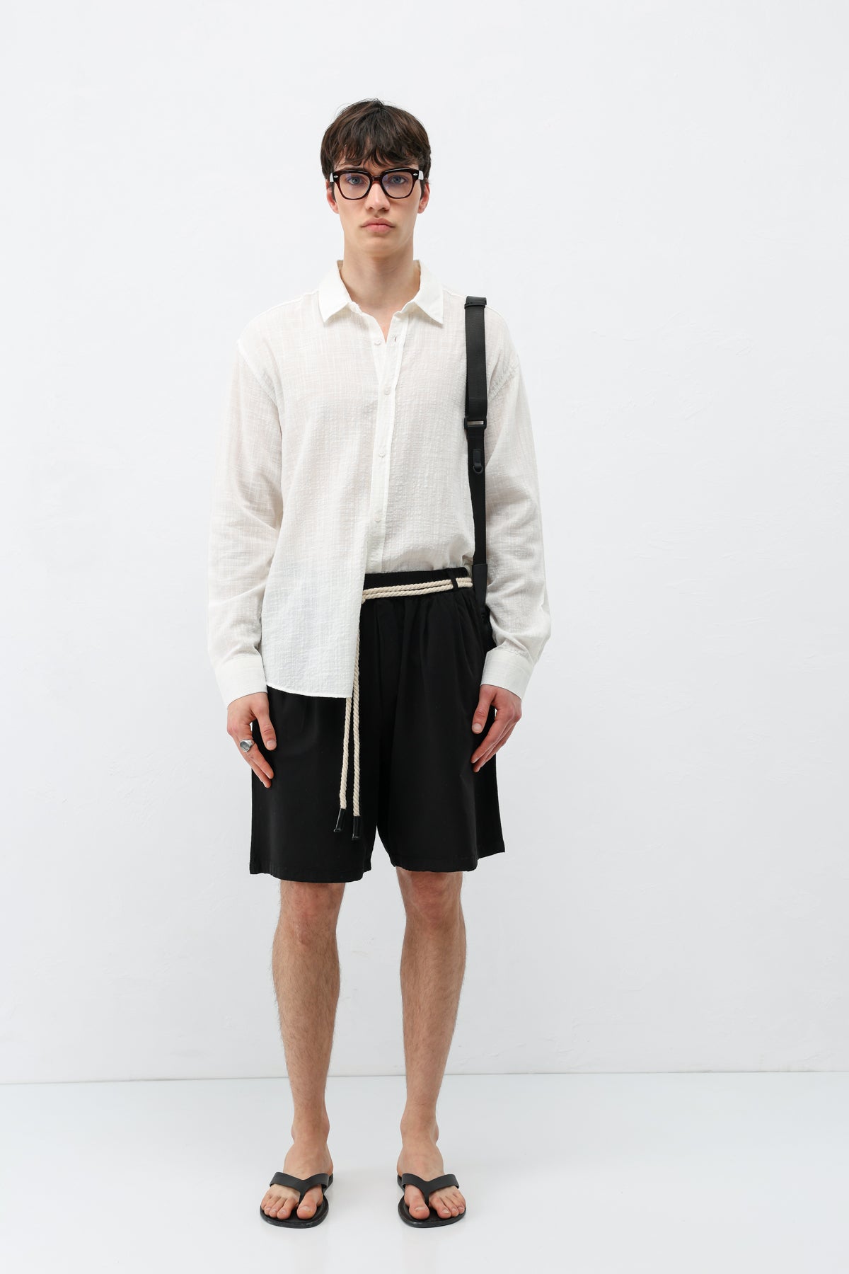 Kemerli Oversize Keten Şort Siyah