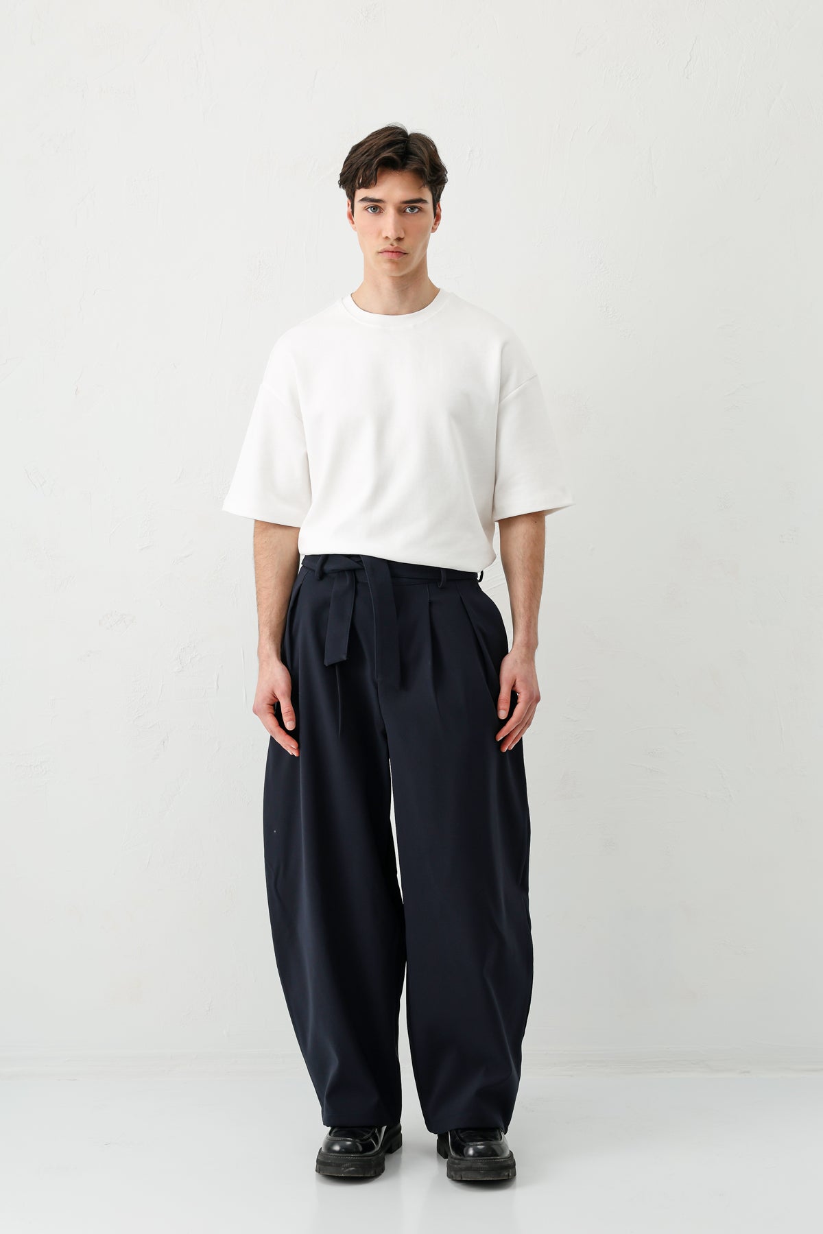 Barrel Fit Tailored Fit Kemerli Pantolon Lacivert