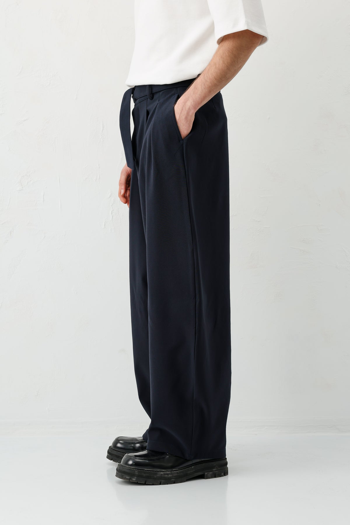 Barrel Fit Tailored Fit Kemerli Pantolon Lacivert